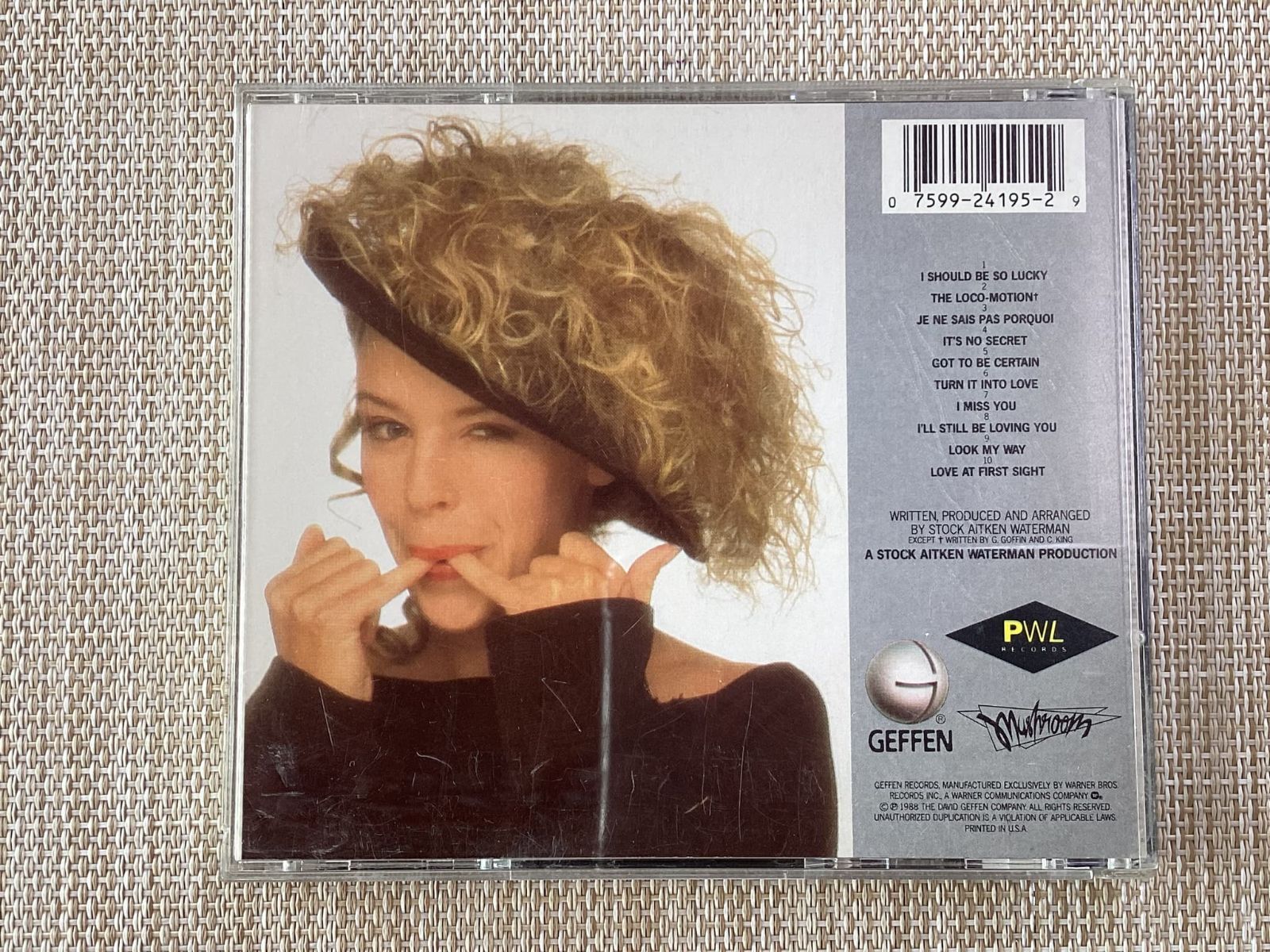 【中古】 Kylie Minogue カイリー・ミノーグ Amazon.co.jp: カイリー・ミノーグ: ミュージック