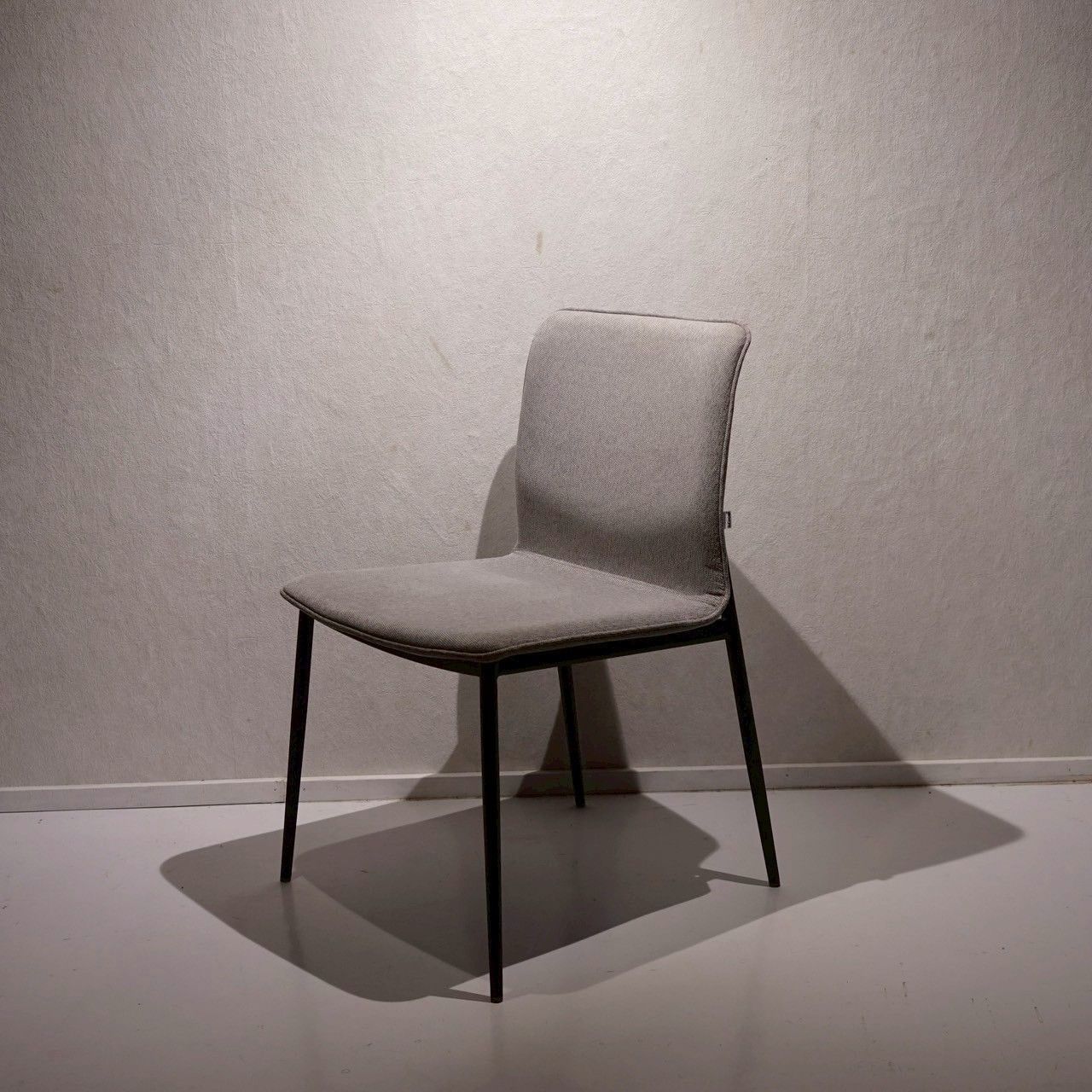 unico ELEMT(エレムト) チェア アイアン ナチュラル unico エレムト