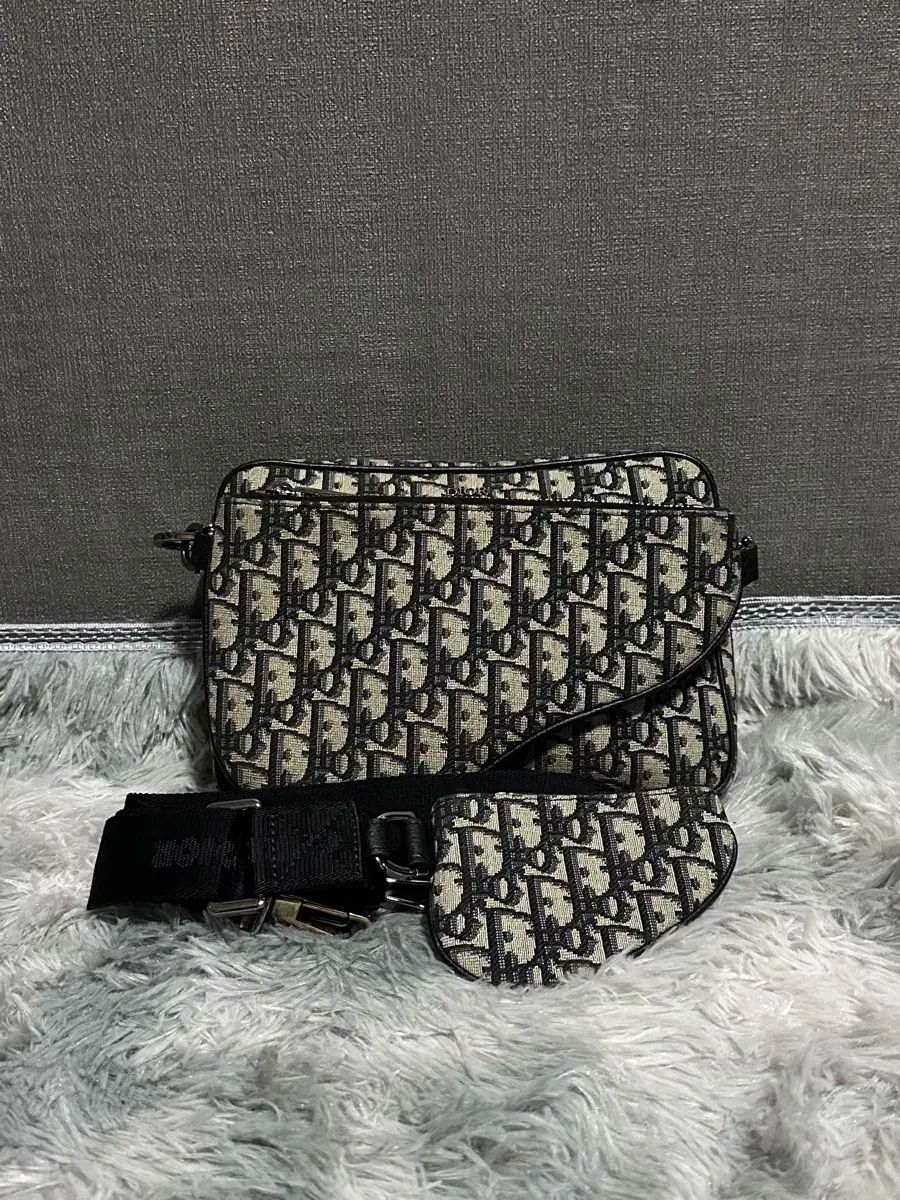 Dior ディオール オブリーク トリプル メッセンジャーバッグ