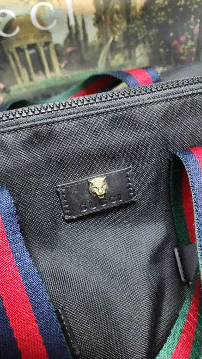 GUCCI