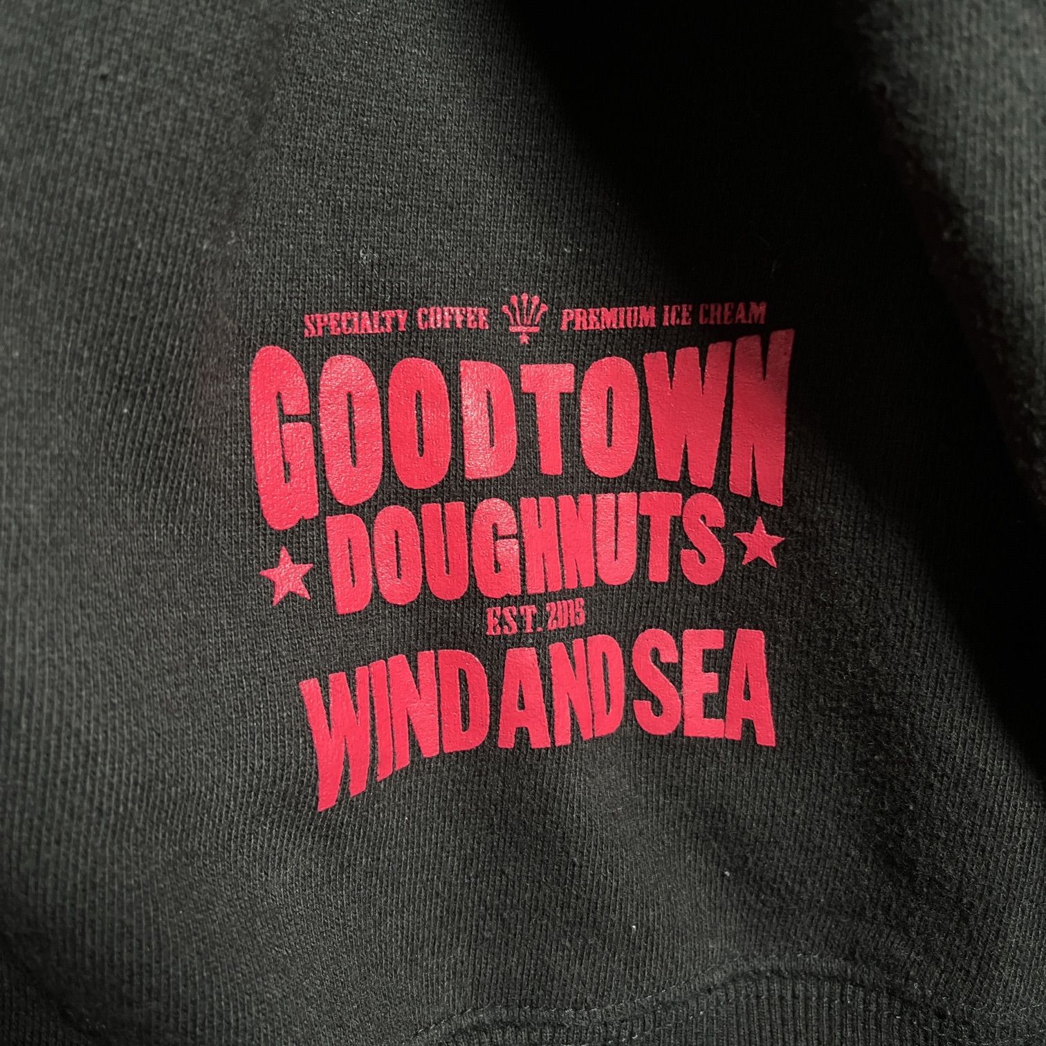 【良品】WIND AND SEA｜ウィンダンシー，ドーナツ，プルオーバーパーカー ◇良品WIND AND SEA｜ウィンダンシー，プルオーバーフーディ