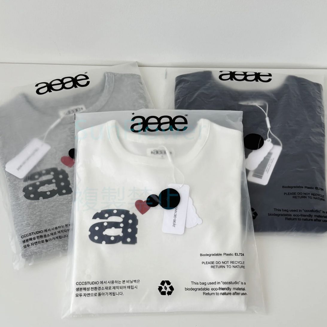 新店セール！韓国人気 ！AEAE フィット感のある Tシャツ