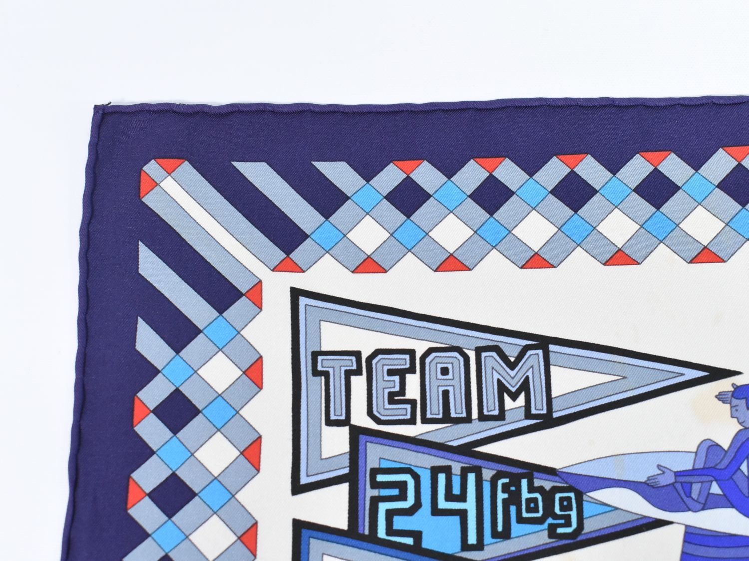 本物 エルメス HERMES スカーフカレ カレ90 LES TROPHEES