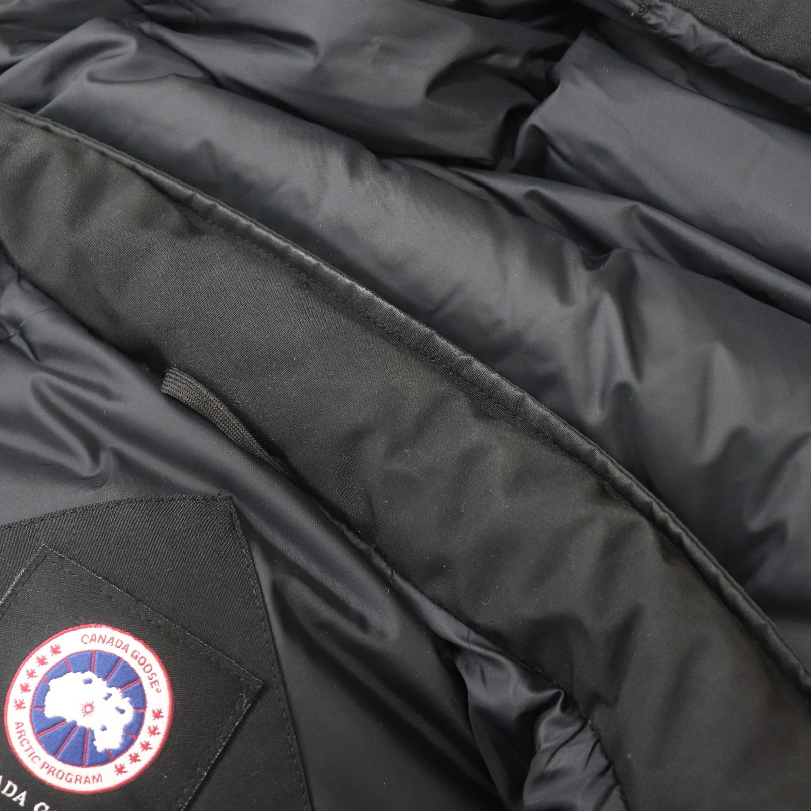 ITZMJZN8DSLY 国内正規品 CANADA GOOSE カナダグース カムループス  