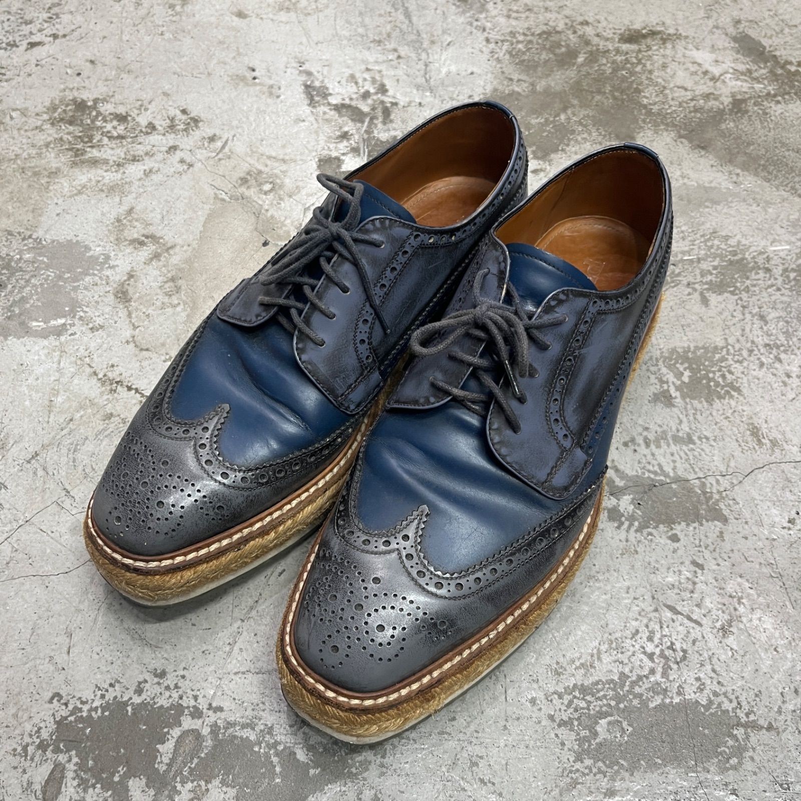 PRADA ウィングチップ ドレスシューズ