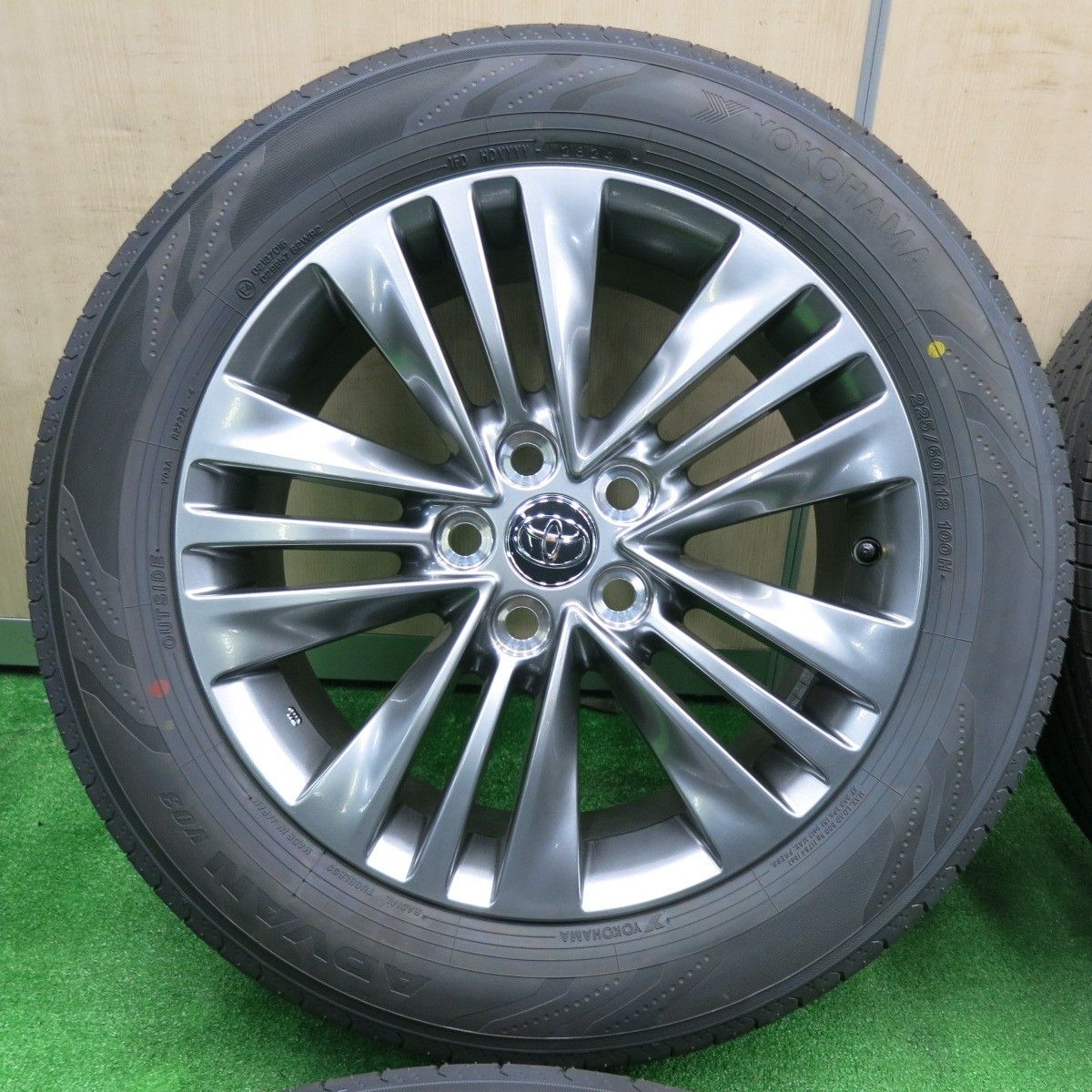 225/60R18 タイヤ & 18×7J アルミホイール 新型アルファード トヨタ TOYOTA 40系 新型 アルファード ヴェルファイア Z 純正