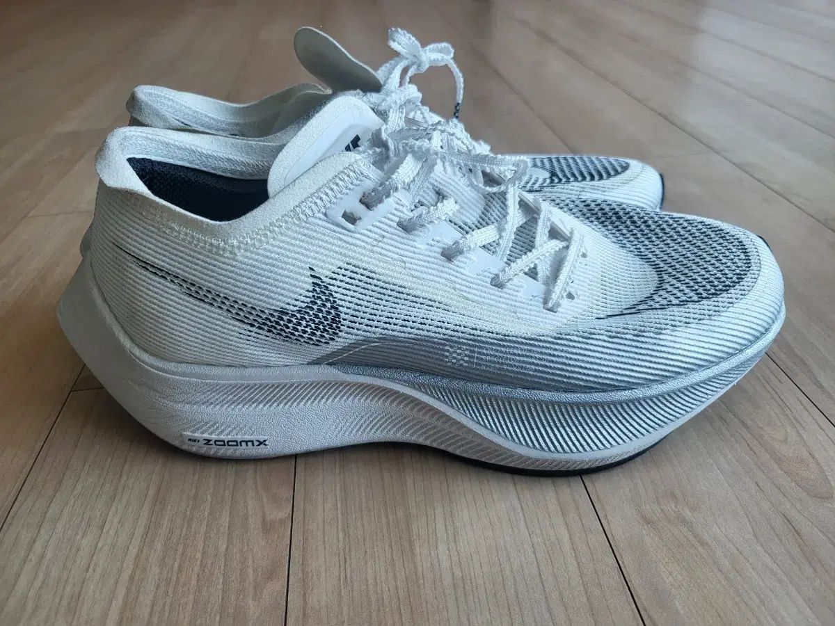 NIKE ナイキ ズーム X ヴェイパーフライ NEXT % 2 白 整理します