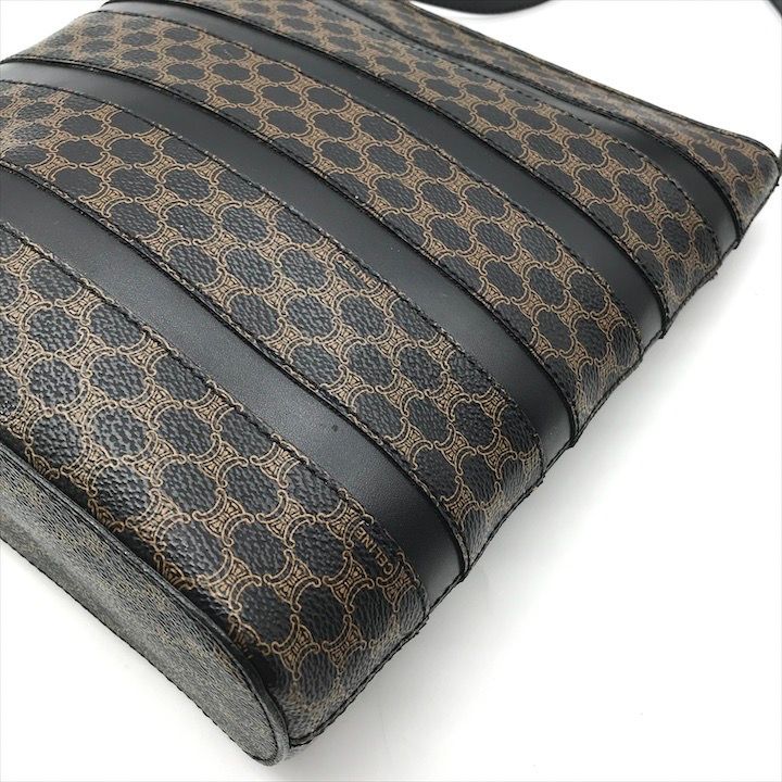 美品 CELINE セリーヌ ブラックマカダム ショルダー バッグ ブラック PVC レディース k1978 CELINE セリーヌ マカダム ショルダーバッグ ブラック フロント