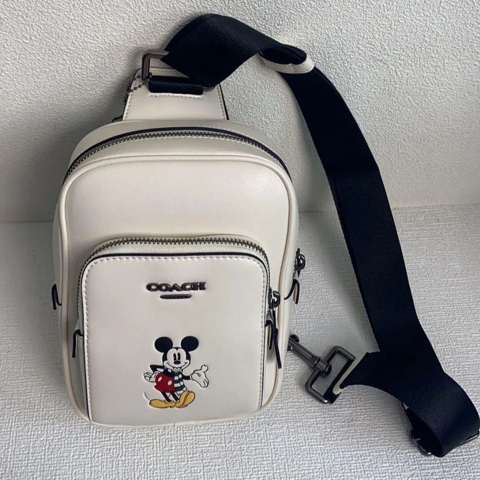 新品 CM721 CM026 チェストバッグ COACH × Disney R873 - メルカリ 