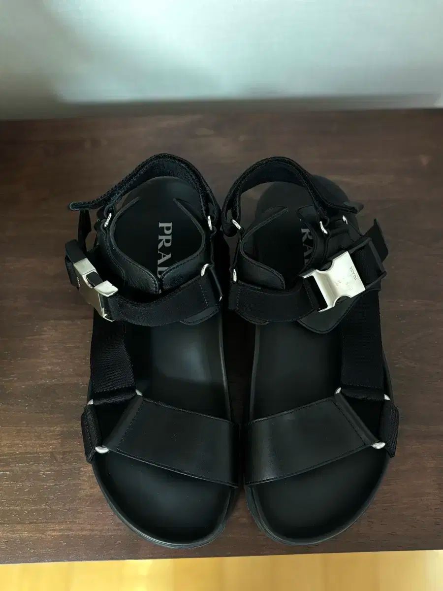 PRADA プラダ 黒 サンダル メンズ 7 サイズ