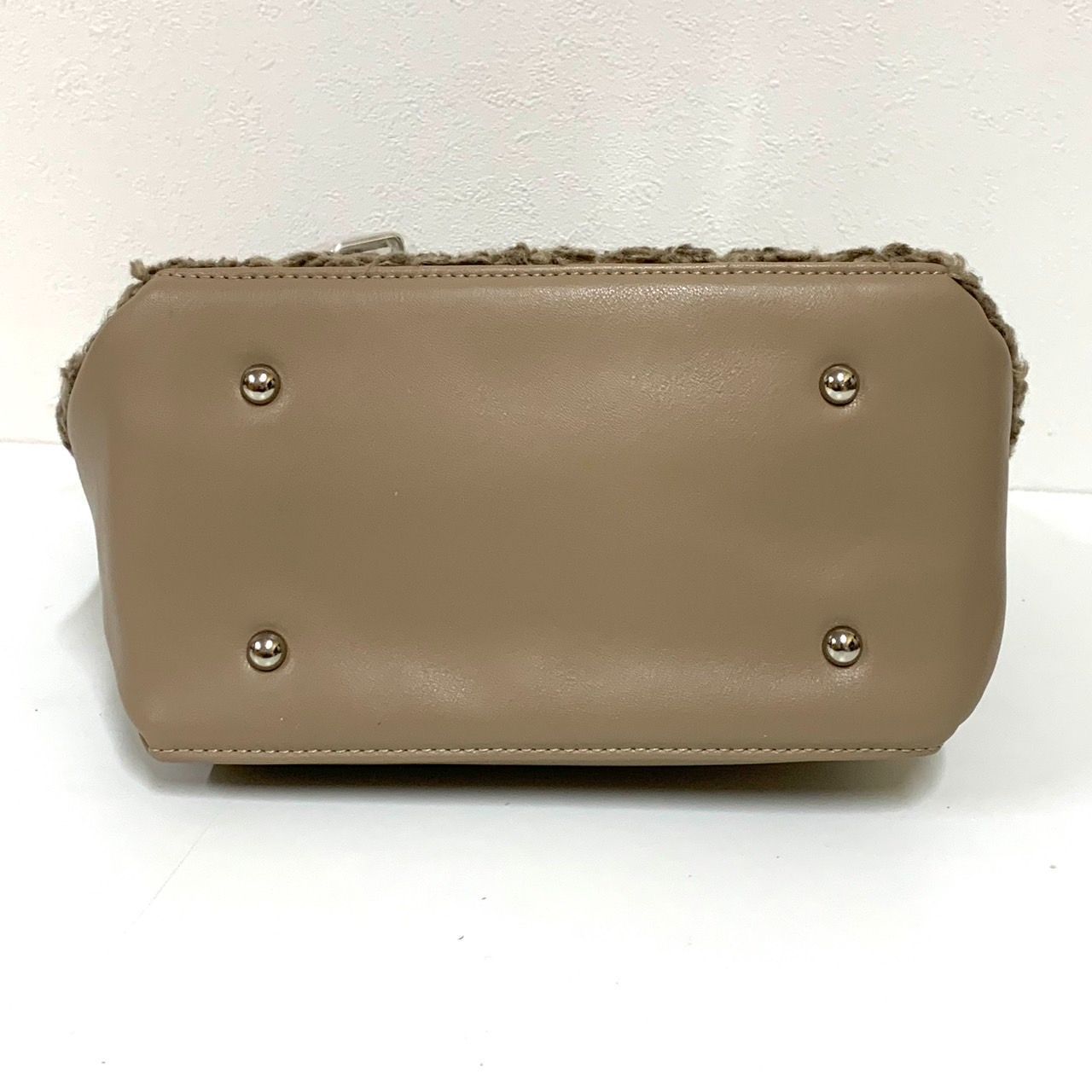 ペシンシャ‼️売り切りたいので！ 美品PECHINCHAR ペシンシャ ロゴアクセント ペーパーメッシュ