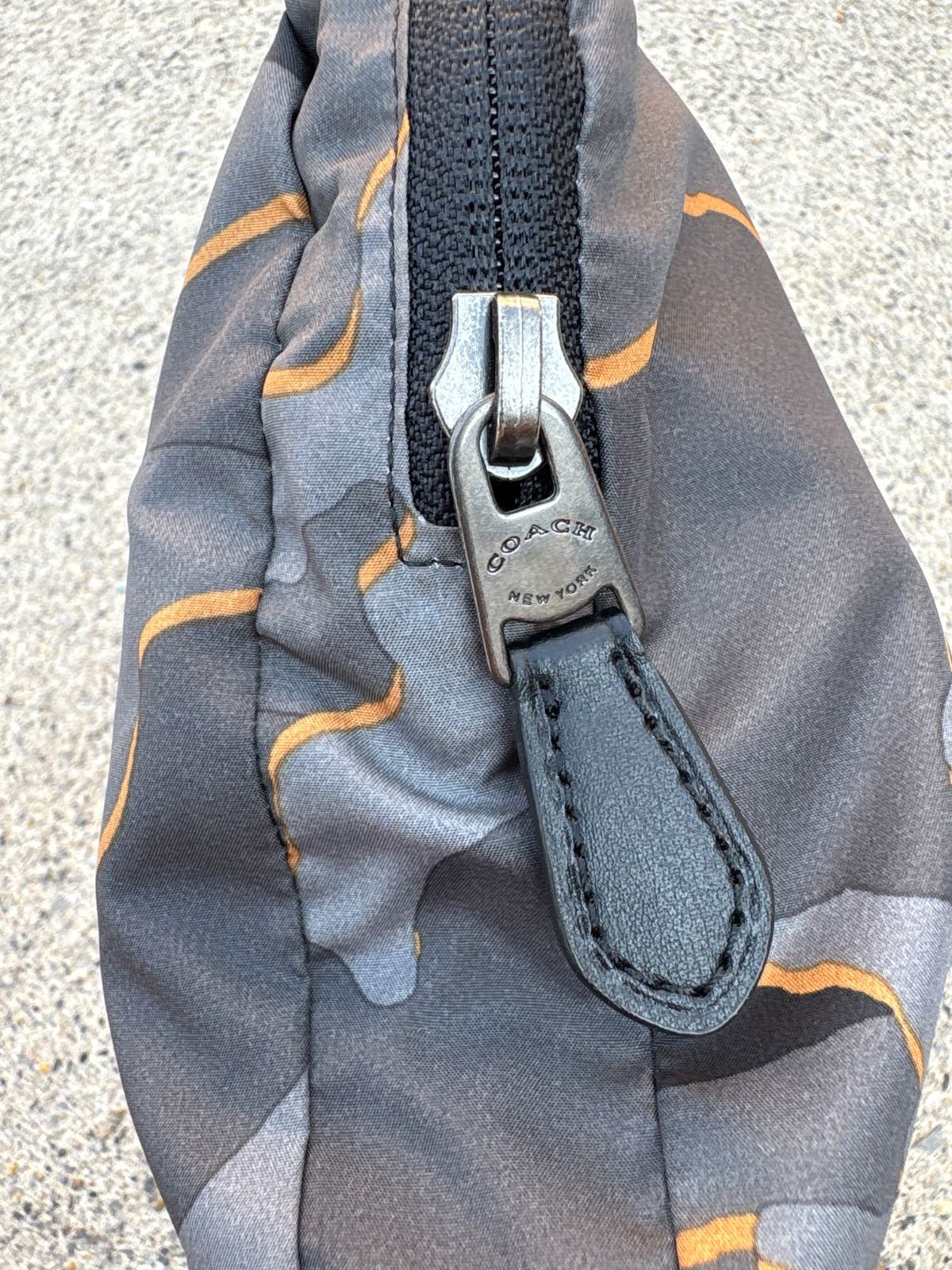 新品 COACH コーチ メンズ ナイロン キャンバス スムース レザー メッセンジャー ショルダー ブラック F38741 COACH コーチ メンズ トートバッグ ハンド ビジネス 肩掛け キャンバス