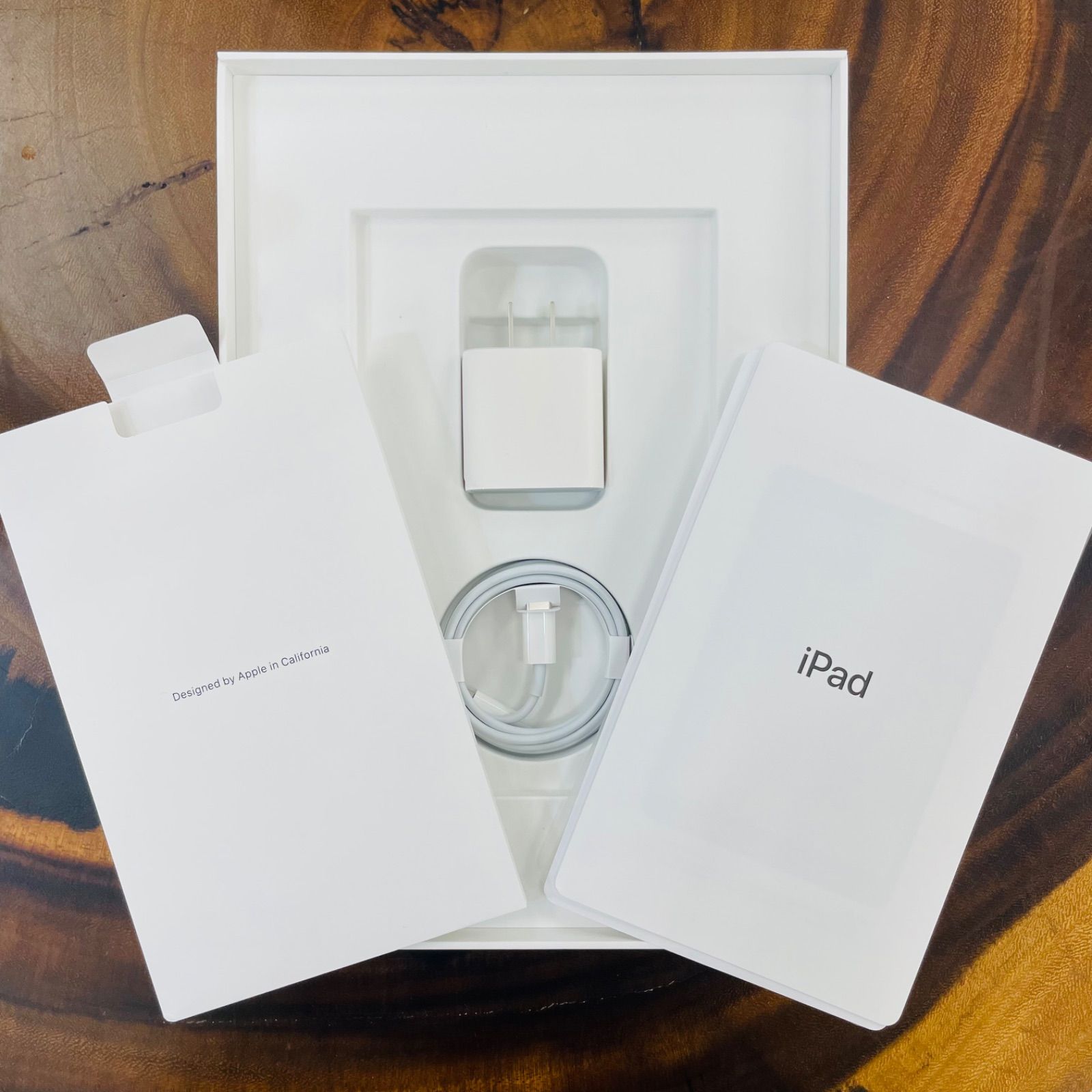 中古】iPad 第9世代 64GB Wi-Fiモデル A2602 - メルカリ