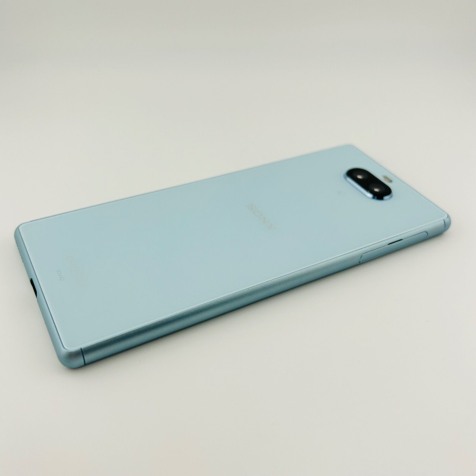 美品 バッテリー良好 Xperia 8 SOV42 64GB ブルーSIMフリー(simロック