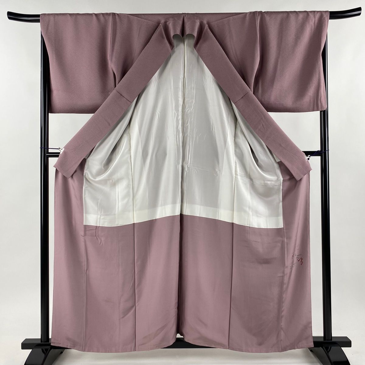 色無地 身丈160.5cm 裄丈67cm M 袷 百貫達雄 落款 地紋 灰紫 正絹 秀品