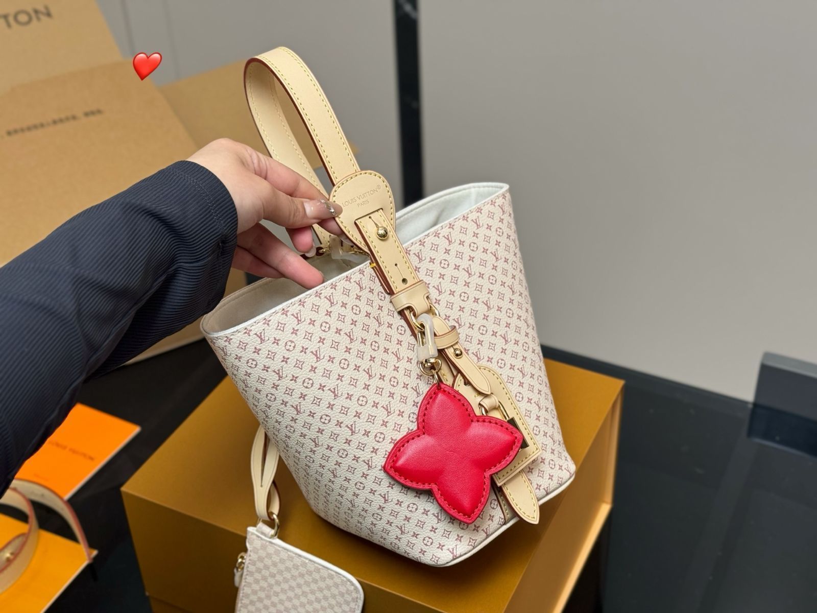 今日 LV ヴィンテージ バケツバッグ 在庫 価格です