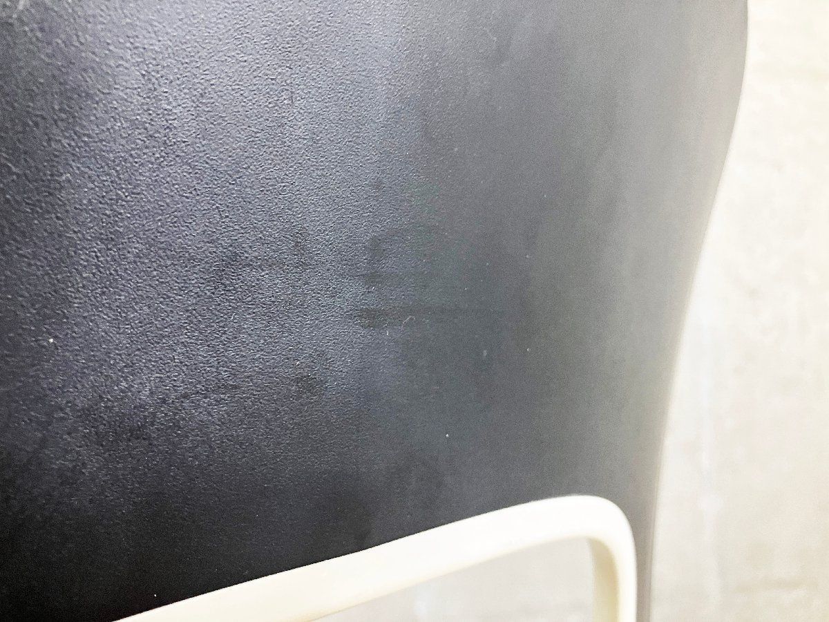 Gaber ギャバー blog ブログチェア ブラック ダイニング スタッキングチェア MARWIL-DEMENAGEMENTS_CH