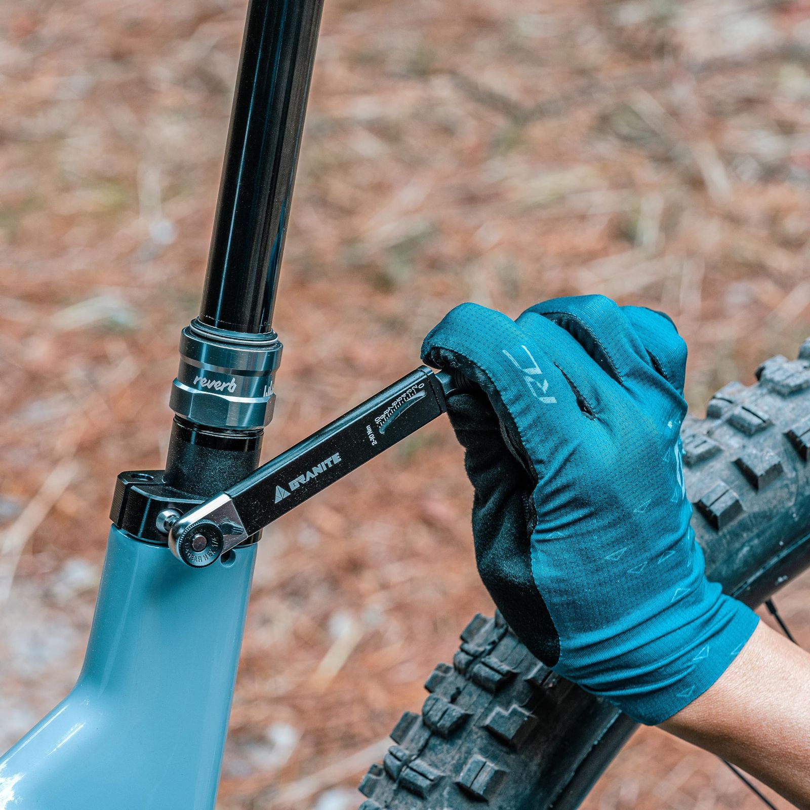 10個のツールビットとエクステンションロッド付きバイクマルチツールキット