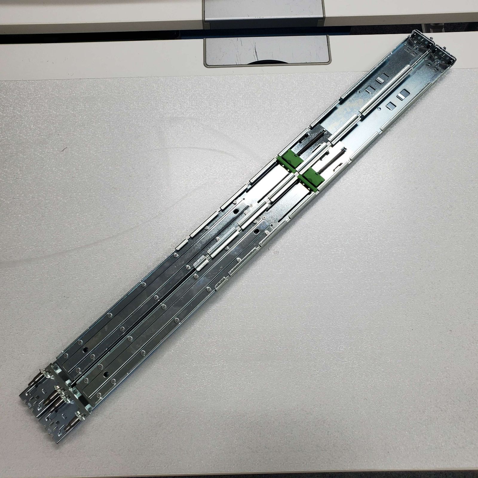 Fujitsu A3C40140106 Primergyサーバー用 ラックレール Primergy RX300