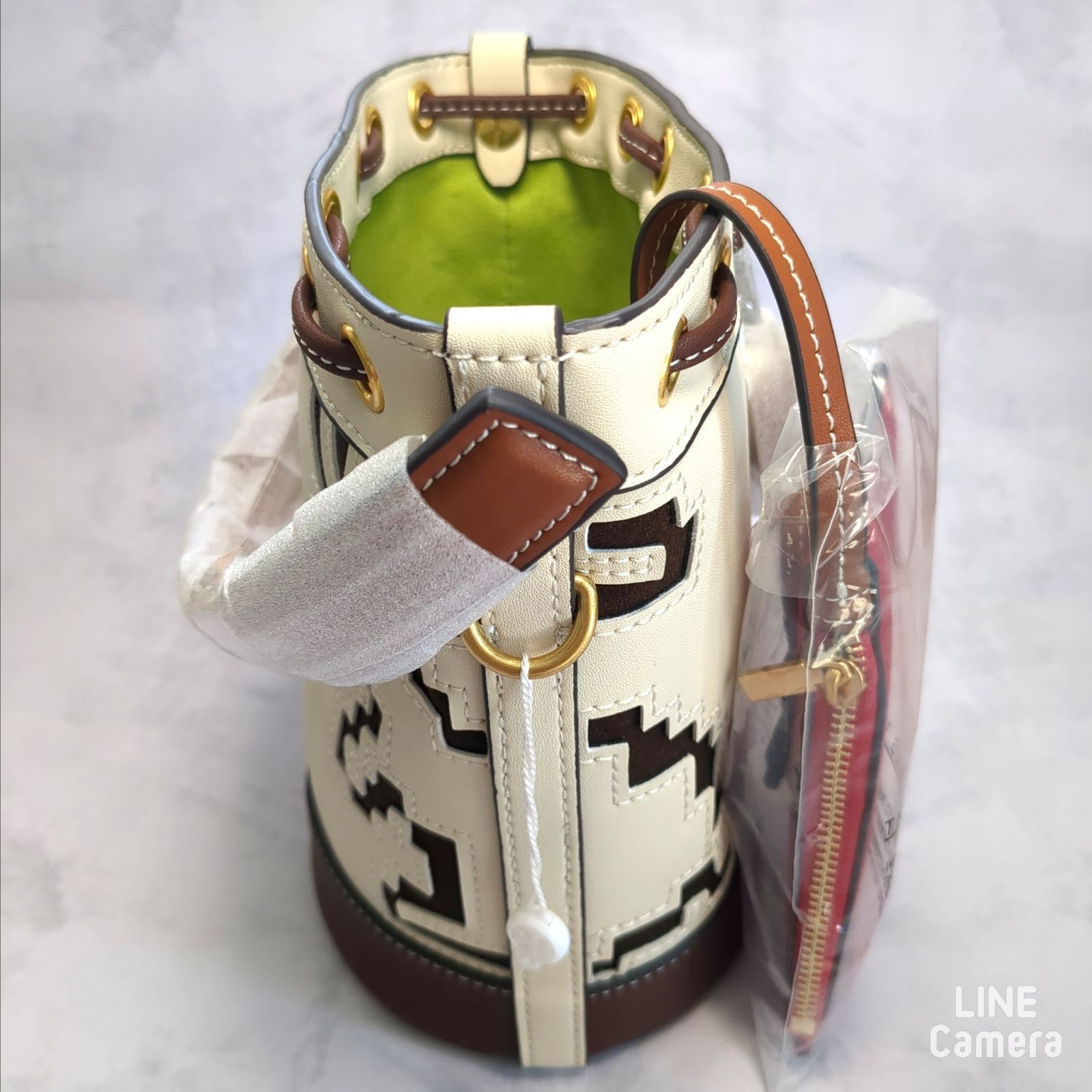 トリーバーチ Tory Burch ピクセル ラビット ウサギ うさぎ