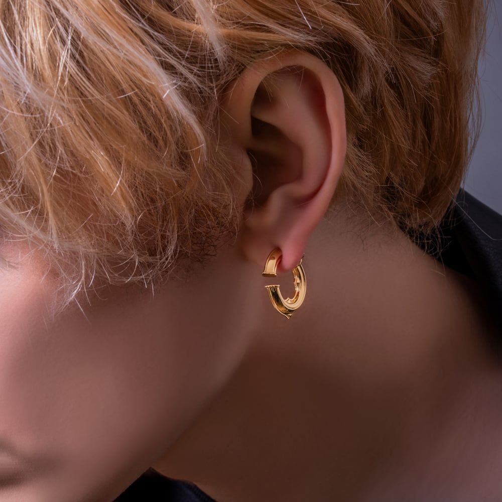 【大注目?売切れ注意】 レイヤードCフープピアス アルテミスクラシック シルバー ジュエリーブランド 必要最低限