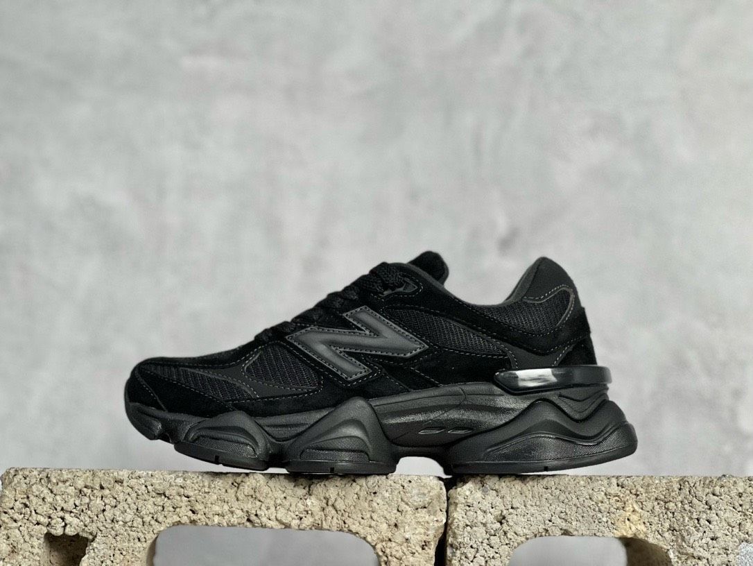 New Balance 9060 ニューバランス 9060 Triple Black トリプルブラック