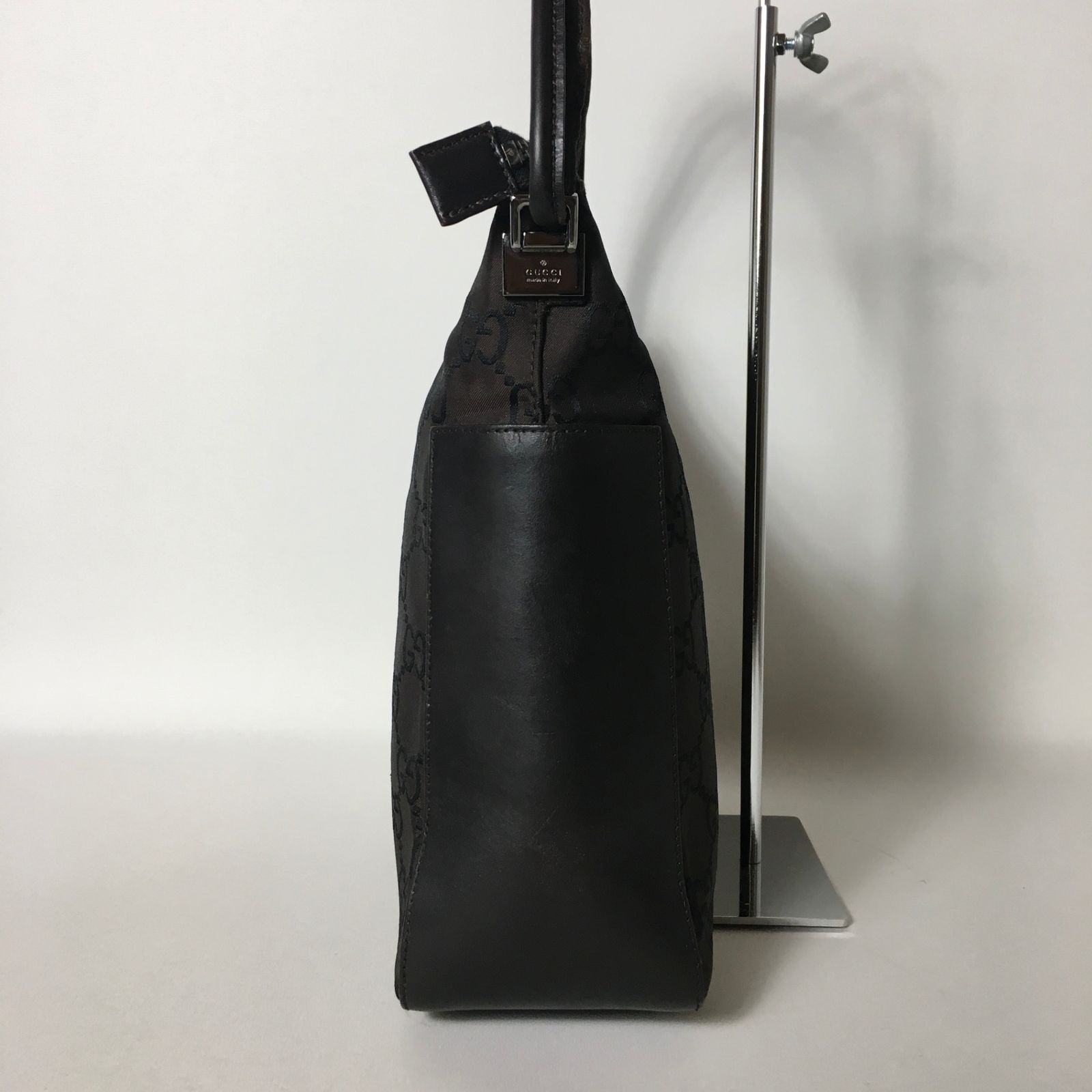 2507-164｜美品｜グッチ GGナイロン ショルダーバッグ ダーク