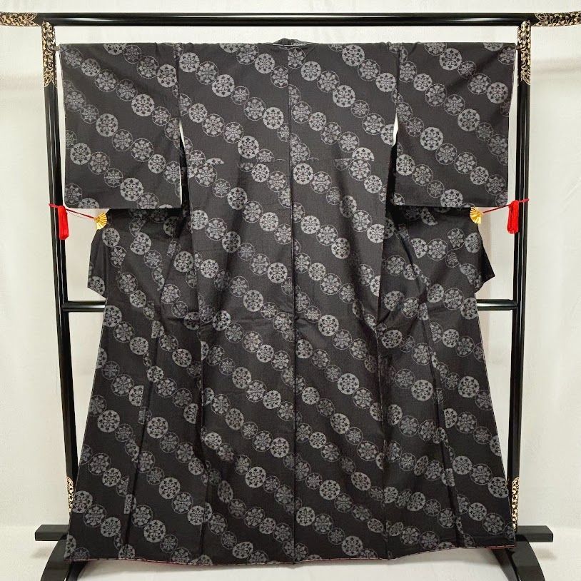 平和屋着物○本場大島紬 9マルキ 扇面吉祥花文 正絹 逸品 CAAU9609vf  