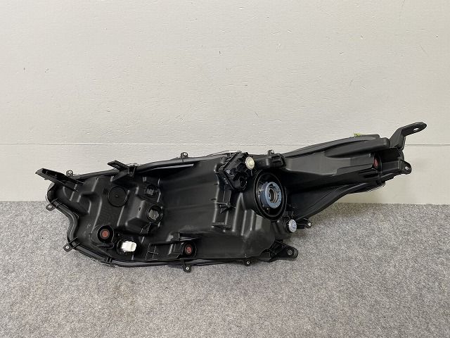 【特価】 ヤリス KSP210 MXPA10 MXPA15 ハイブリッド MXPH10 MXPH15 MXPH14 MXPH17 純正 右 ヘッドライト LED レベライザー 刻印A5 K0-1 144456