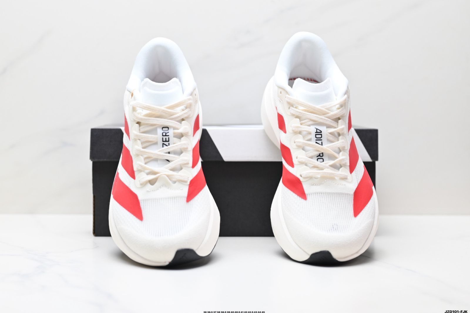 ロートップ カジュアルランニングシューズ