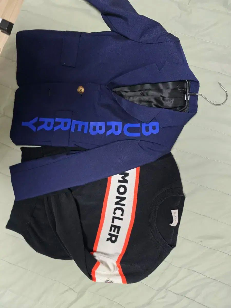 モンクレール ニット