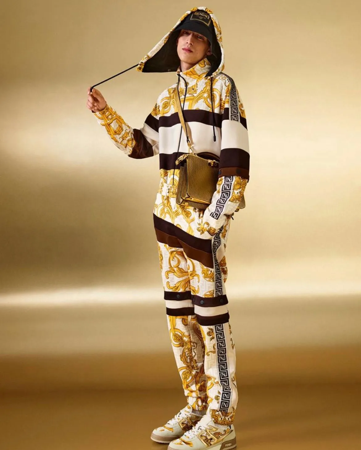 FENDACE フェンダーチェ メンズパーカー トレーナー Mサイズ 1701063004.jpg?1665742894