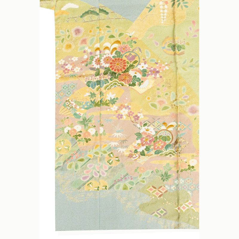 特選京友禅絞り染、手描美術、桶絞り工芸　新品正絹産着（お祝着）純古典四季花毬文 プレミアム古典 吉澤織物/最高級染繍桶絞り友禅 ピンク/白/金 菊