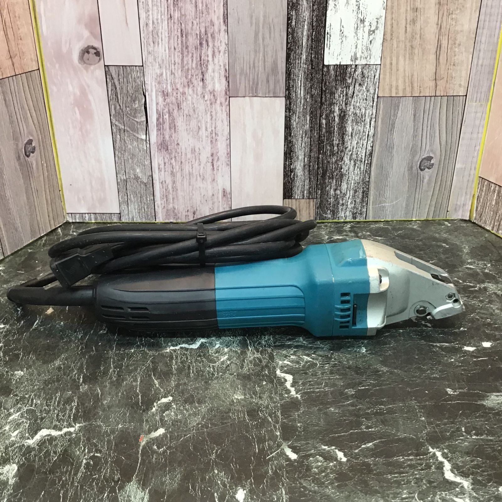 ☆マキタ(makita) ストレートシャー JS1601【八潮店】 - メルカリ ☆マキタ(makita) ストレートシャー JS1601【八潮店】 - メルカリ