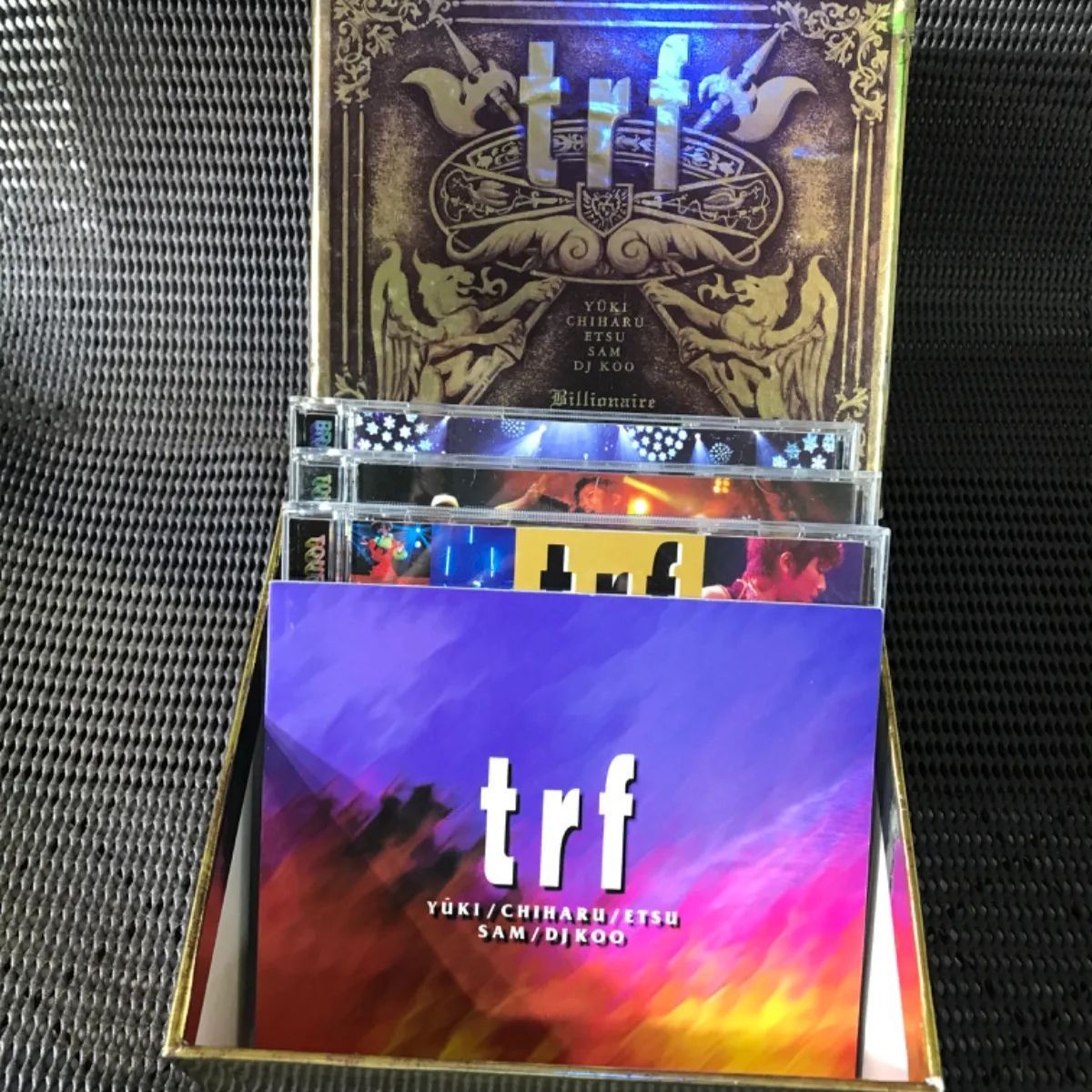 【新品】trf THE LIVE3　限定セット trf プレミアムゴールド BOX「THE LIVE」CD3枚組 【初回限定盤