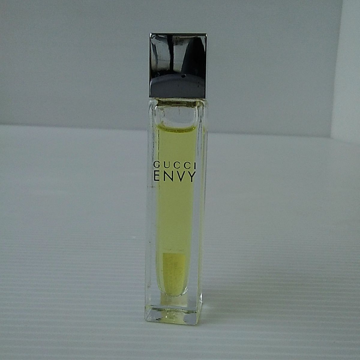 GUCCI グッチ エンヴィ オードトワレ 50ml-無料配送 GUCCI グッチ エンヴィ オードトワレ 50ml-無料配送