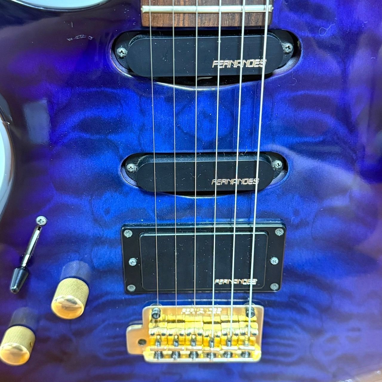 ☆送料無料 美品 希少カラー FERNANDES フェルナンデス FGZ-420