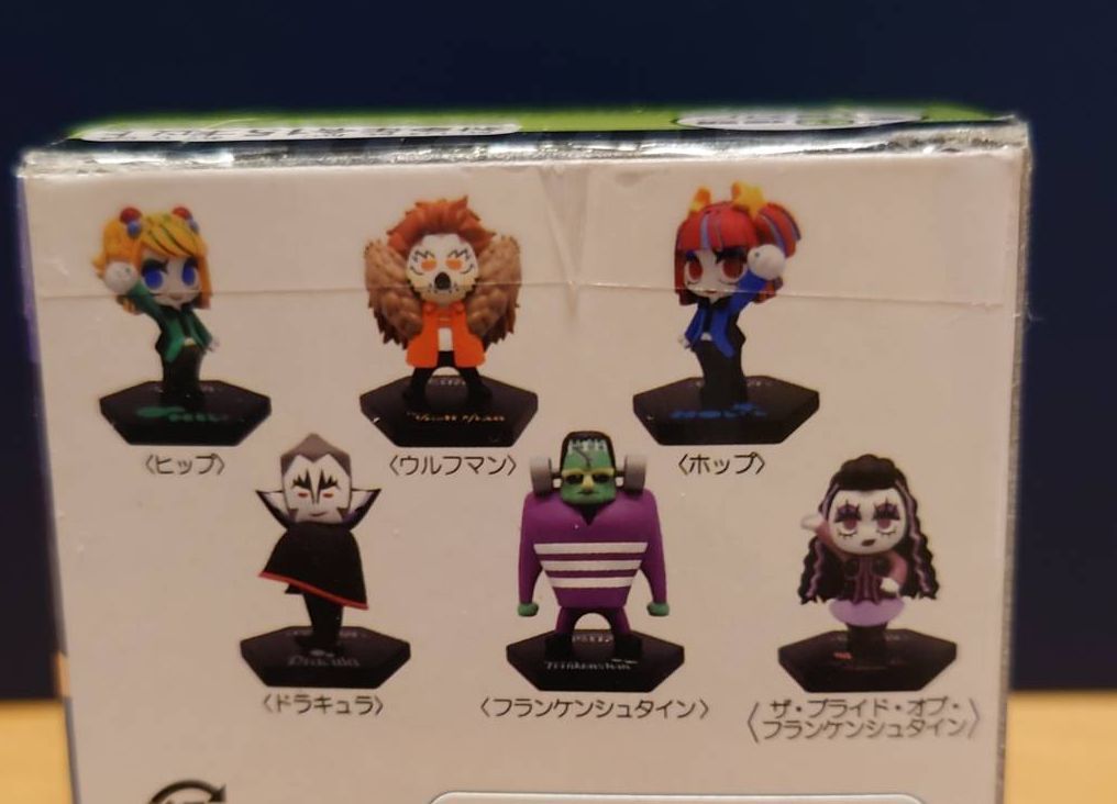 USJ ユニバ ユニモン 缶バッジ ウルフィー mqdefault.jpg