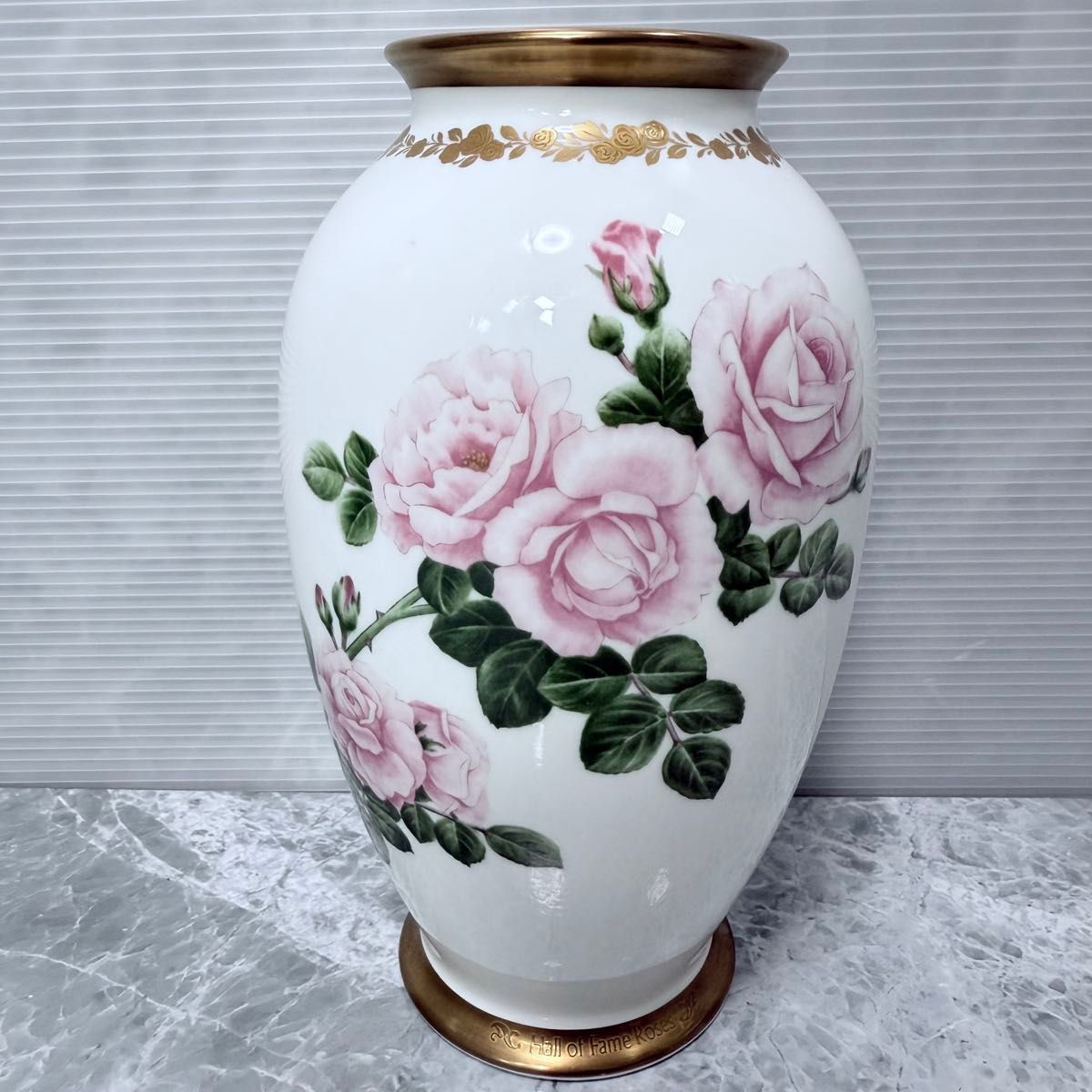 【元箱あり】NARUMI BONE CHINA 金彩 花瓶 元箱あり】NARUMI BONE CHINA 金彩 花瓶