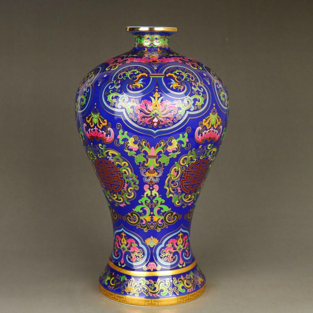 清康熙祭藍釉琺瑯彩人物紋梅瓶 景徳鎮 陶磁器 装飾品 現代工芸品 美術品 置物 琺瑯彩花鳥八方梅瓶 景徳鎮 陶磁器 装飾品 現代工芸品 美術品
