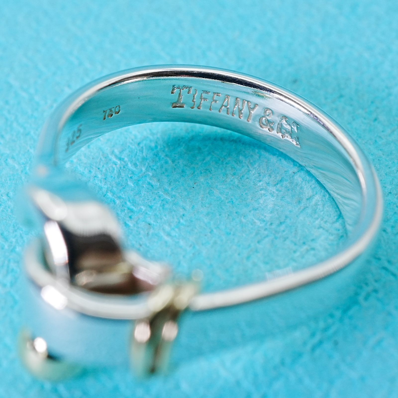 フックアンドアイ