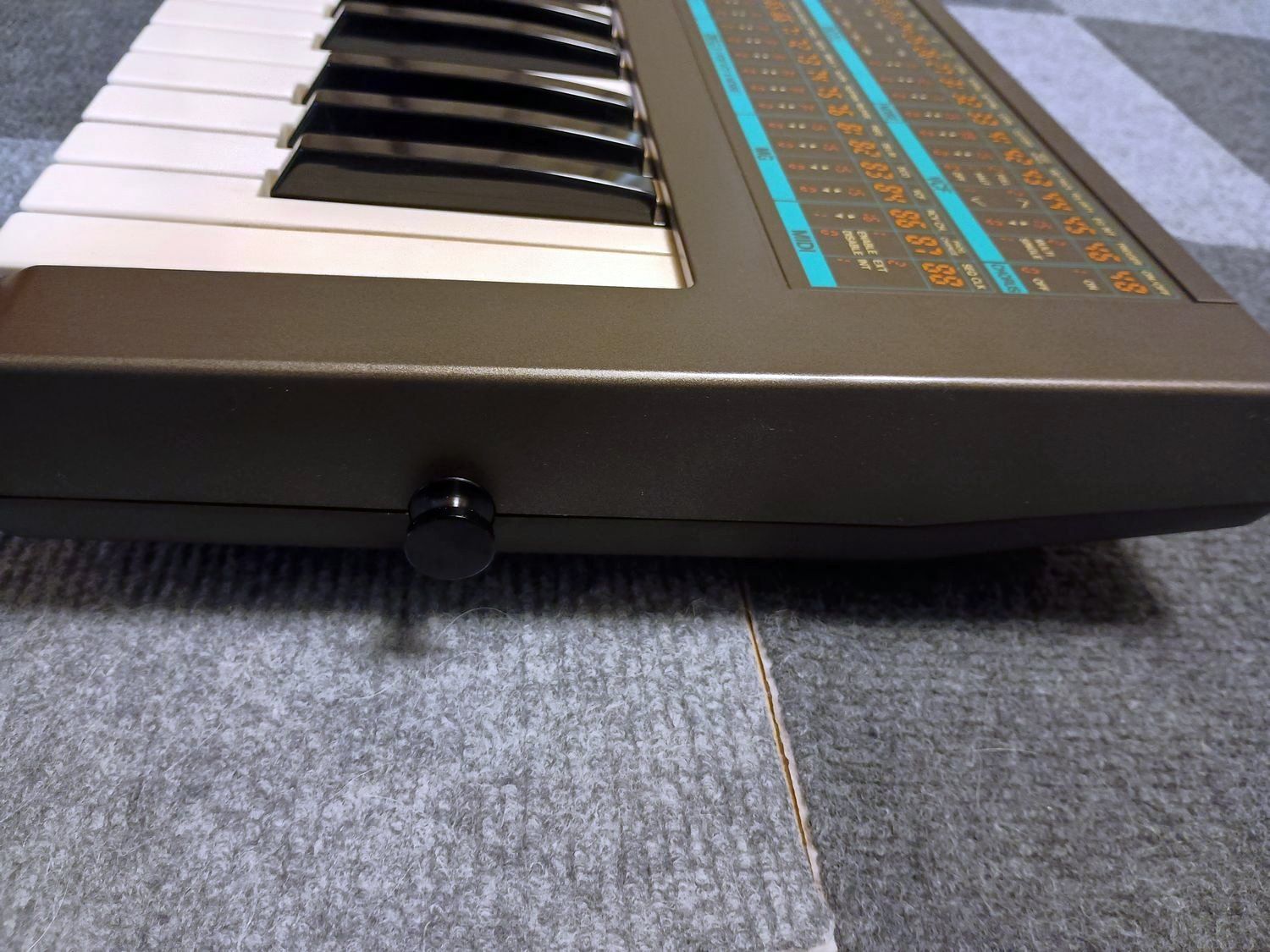 KORG POLY-800 バッテリ改造済・動作確認済（純正アダプター