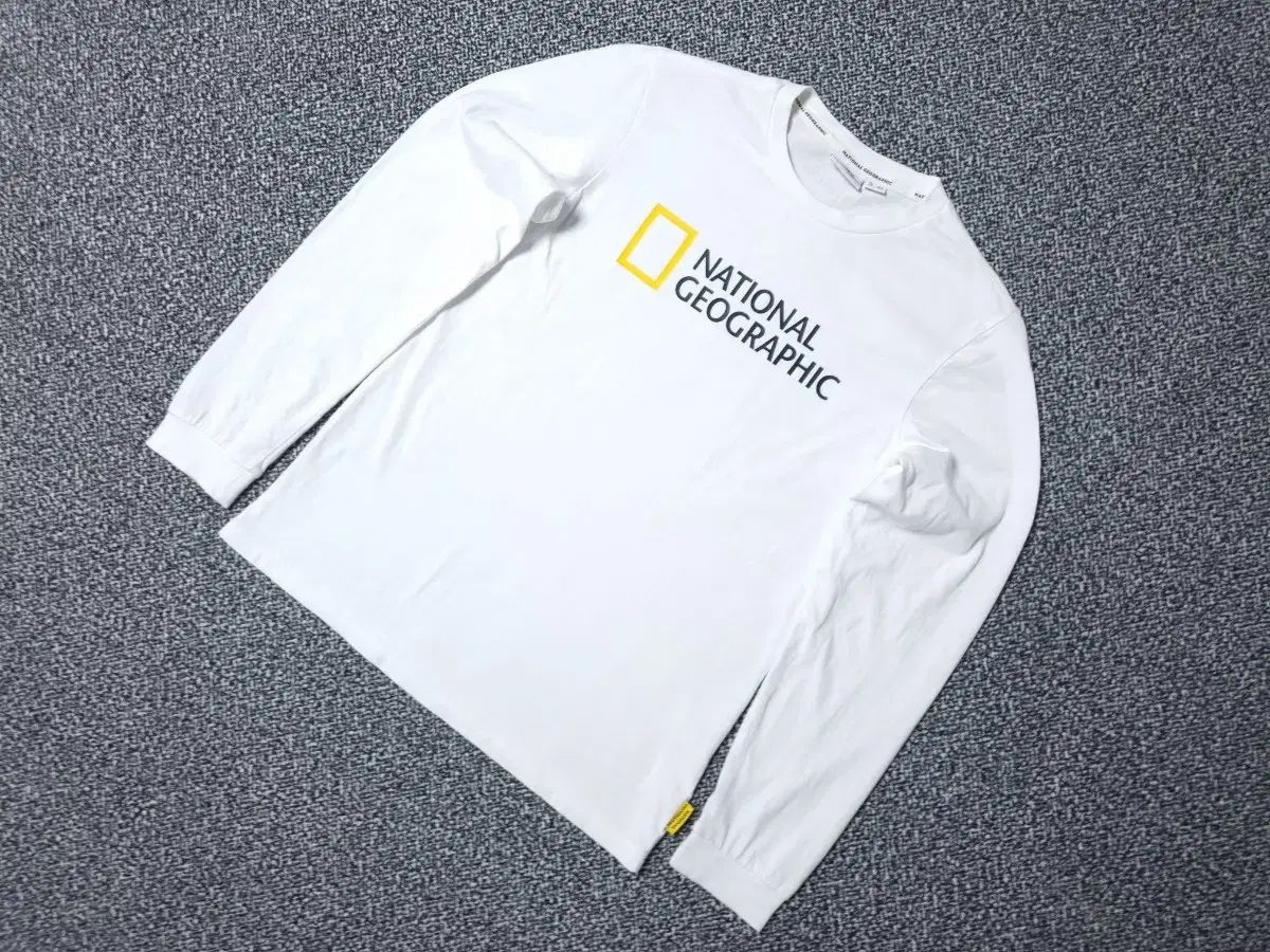 NATIONAL GEOGRAPHIC★スモールロゴ長袖ラウンドTシャツ_4色 セール】【日本未発売/WEB限定】NATIONAL GEOGRAPHIC(ナショナル