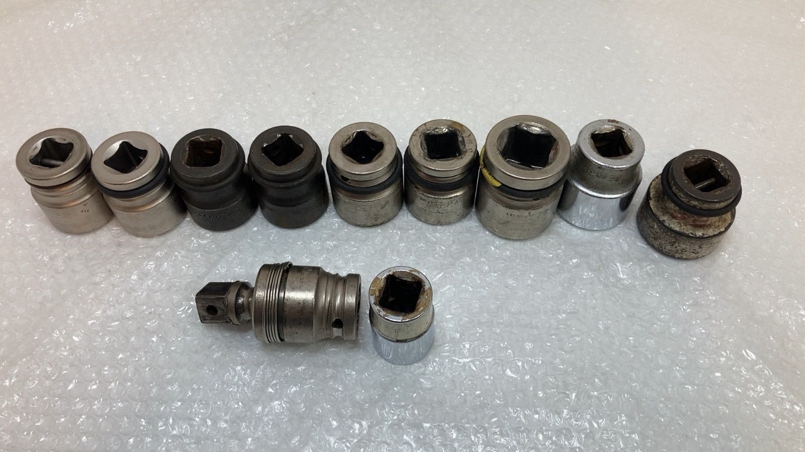 TONE ソケット 差込角19mm 36×2個 30×4個 32×3個 26×1個 首振りアタッチメント