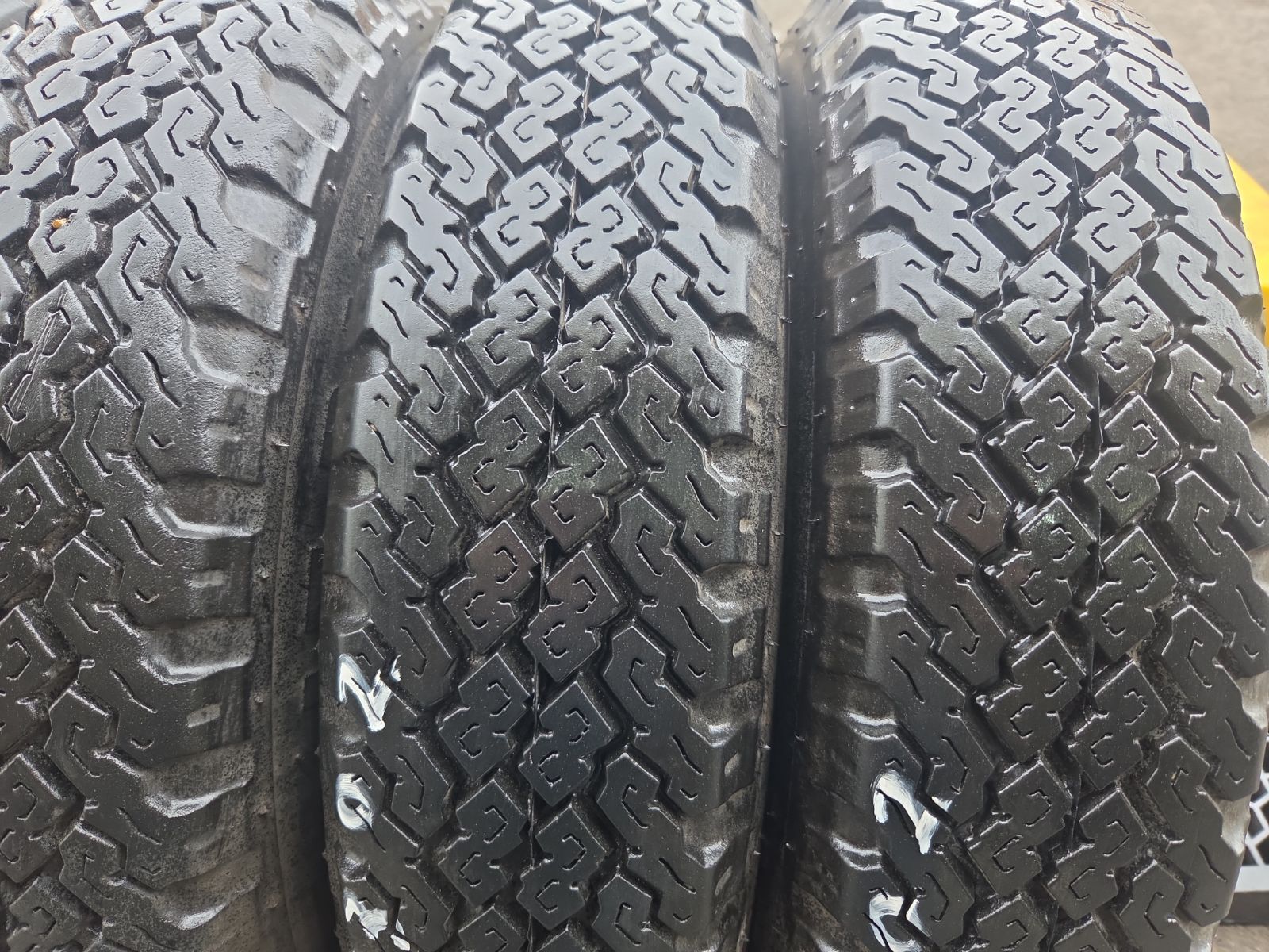 !! 145R13 6PR ヨコハマ 4本 21年製 トラック パンクチェック済み