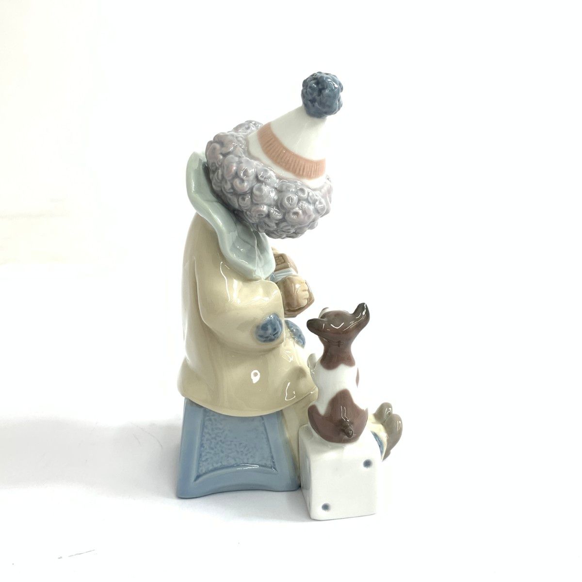 スペインLLADRO(リヤドロ)社の陶器人形の置物『フィギュリン