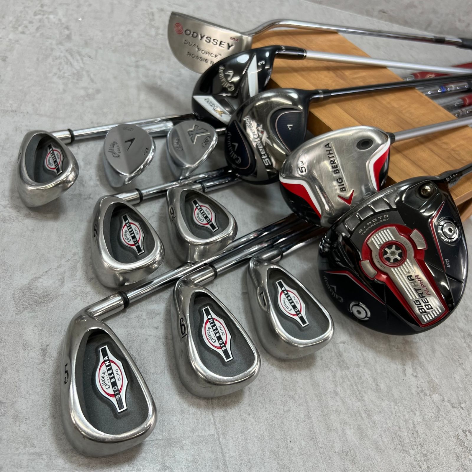 キャロウェイ　メンズゴルフ13本セット　右利き用　キャディバッグ　ヘッドカバー キャロウェイメンズゴルフ13本セット右利き用キャディバッグヘッドカバー