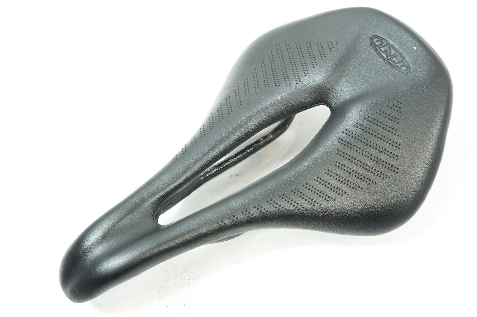 【未使用新品】TNI　Lite Fly　カーボンショートサドル【TNI】 TNI LiteFly カーボンサドル ショートノーズ 2634025 サドル：TNI