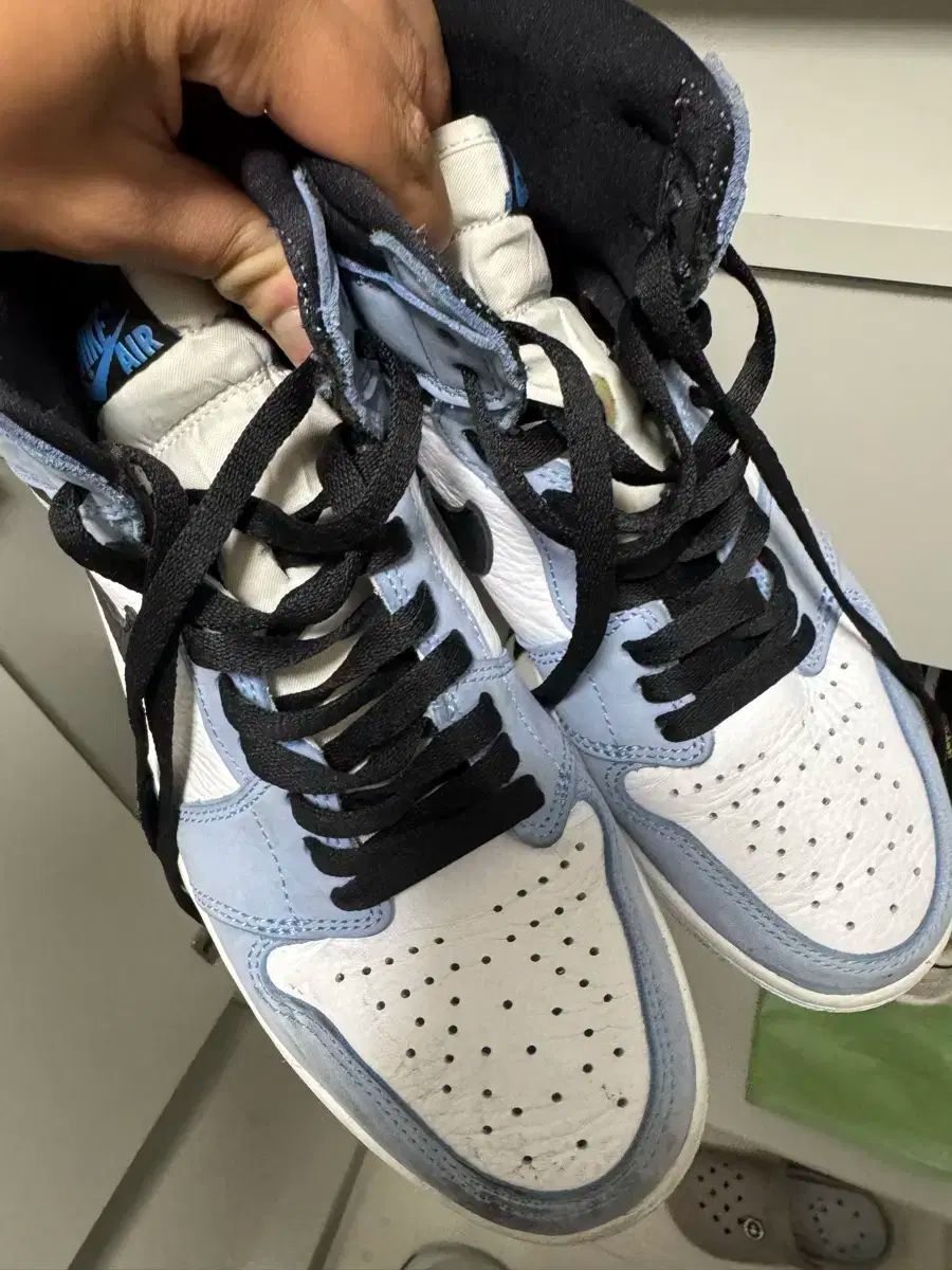 NIKE ナイキ ジョーダン 1 ユニバーシティー ブルー ハイ 270