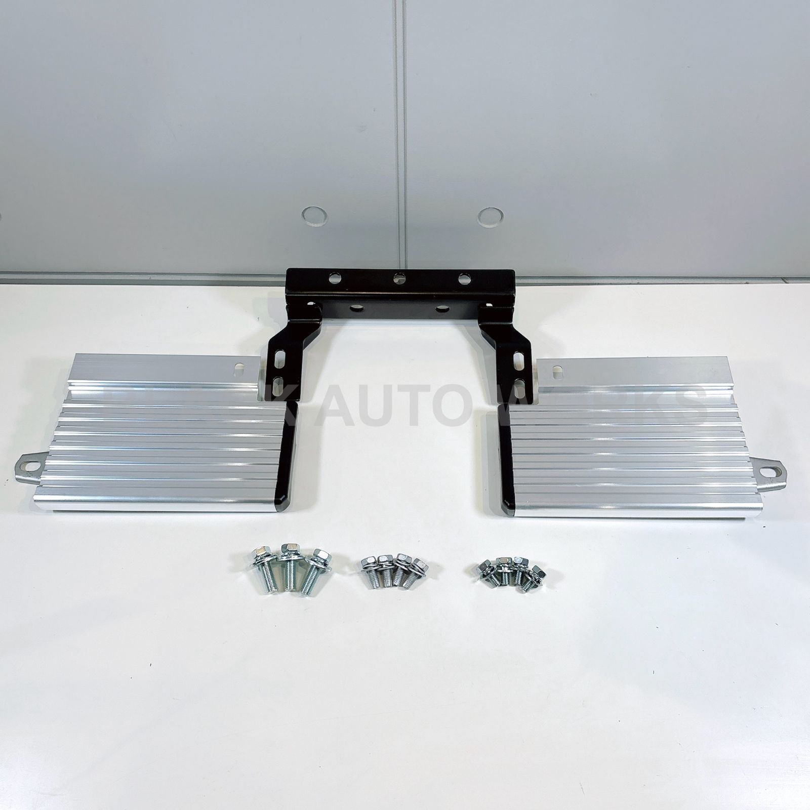 純正 分割ステップ リアステップ ランクル70 ヒッチメンバー ヒッチ